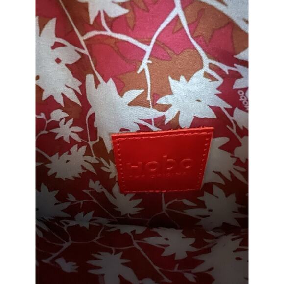 HOBO Daria Womens leather crossbody shoulder bag purse Winter Berry Color - Picture 7 of 14